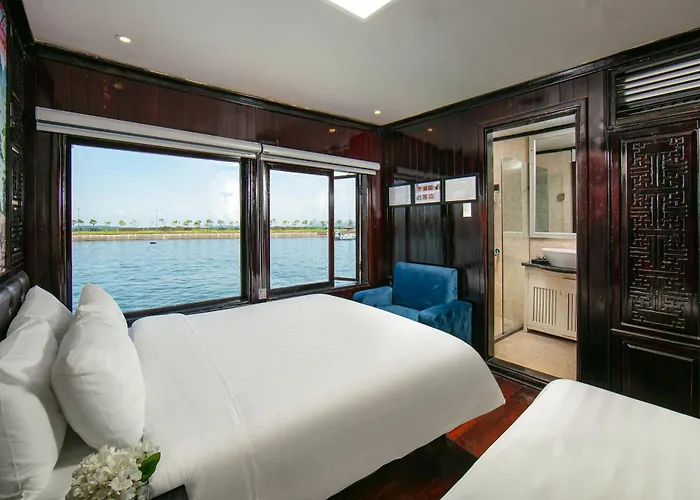 Fantasea Cruise  2*