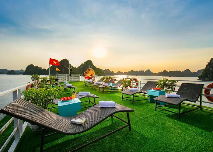 Fantasea Cruise  Hạ Long