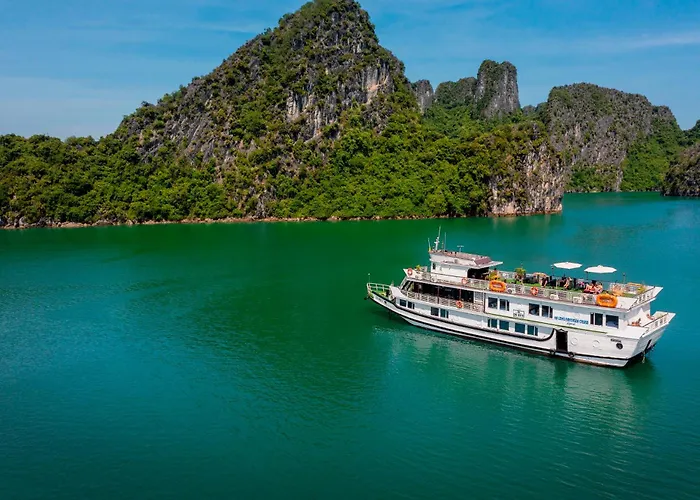 Fantasea Cruise  Hạ Long